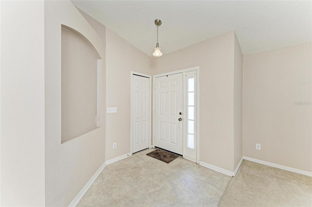 Image 7 of property listing at 4642 RUNABOUT WAY, Bradenton, FL 34203