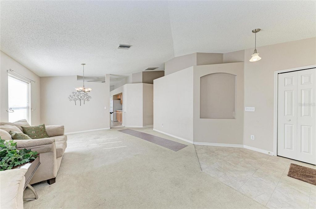 Image 10 of property listing at 4642 RUNABOUT WAY, Bradenton, FL 34203