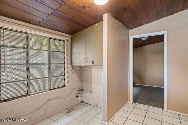 313 E Windsor Street, Tucson, AZ 85705