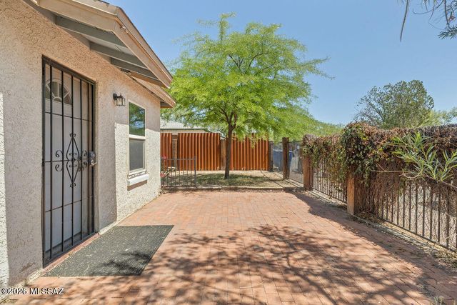 313 E Windsor Street, Tucson, AZ 85705