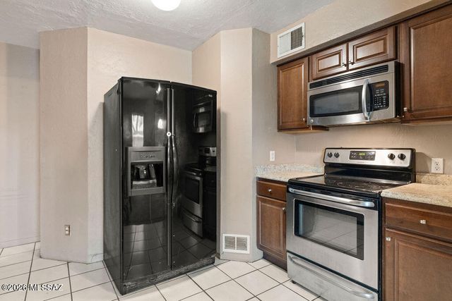 313 E Windsor Street, Tucson, AZ 85705