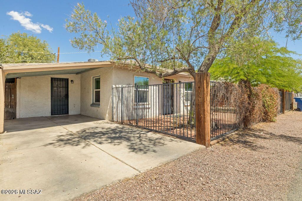 313 E Windsor Street, Tucson, AZ 85705