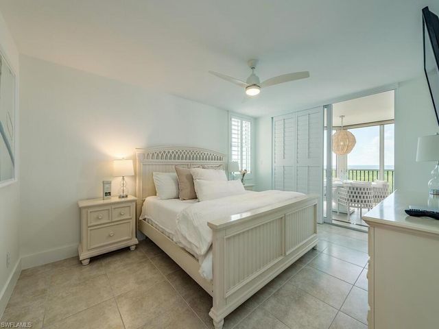 6573 Marissa LOOP # 802, Naples, FL 34108