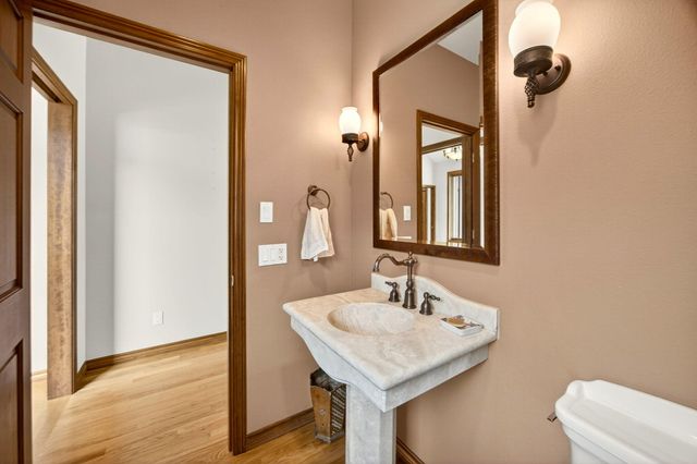 178 Meadow Oaks Drive, Ashland, OR 97520