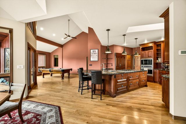 178 Meadow Oaks Drive, Ashland, OR 97520