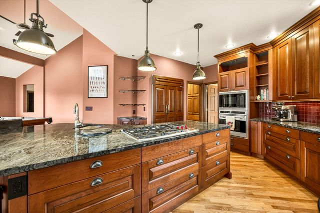 178 Meadow Oaks Drive, Ashland, OR 97520