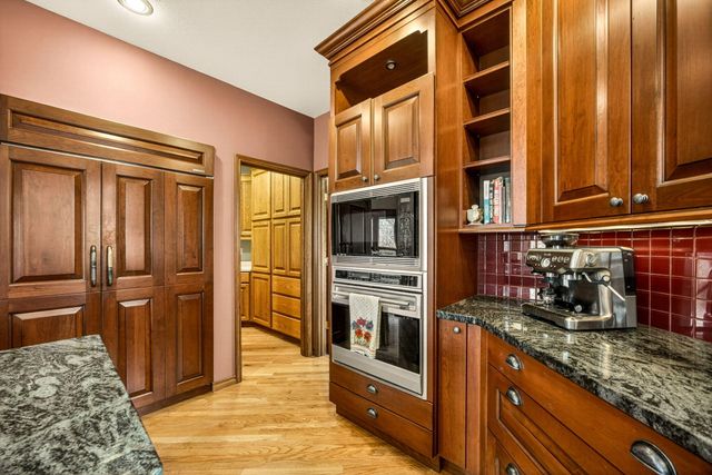 178 Meadow Oaks Drive, Ashland, OR 97520