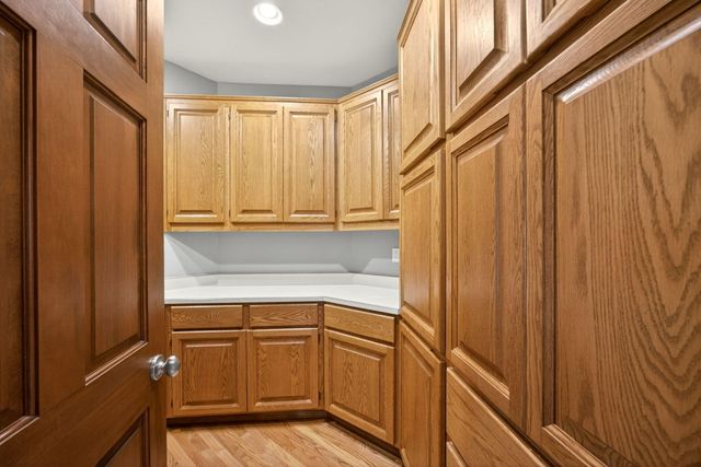 178 Meadow Oaks Drive, Ashland, OR 97520