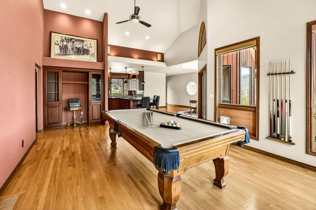 178 Meadow Oaks Drive, Ashland, OR 97520