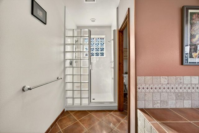 178 Meadow Oaks Drive, Ashland, OR 97520