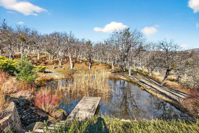 178 Meadow Oaks Drive, Ashland, OR 97520