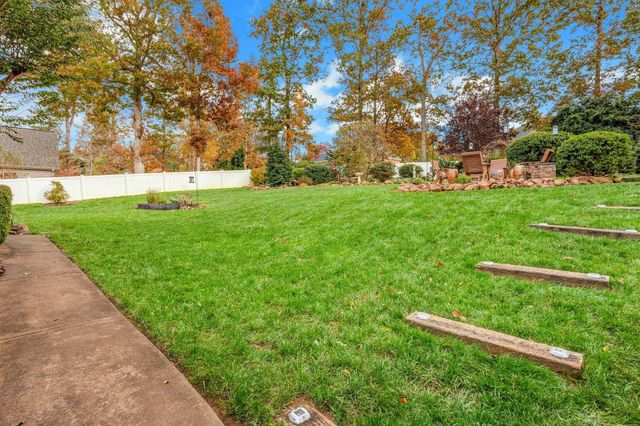 770 Ship Wreck Place, Inman, SC 29349