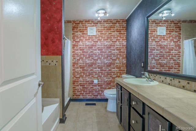 7240 W Custer Avenue 416, Lakewood, CO 80226
