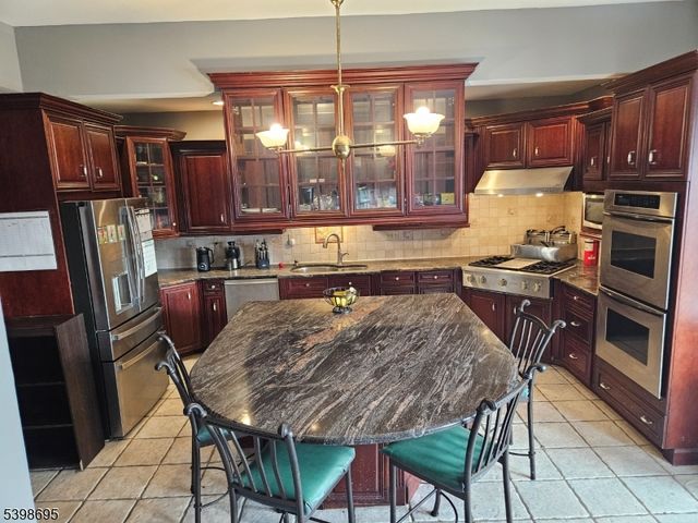 608 3rd St, Belvidere Twp., NJ 07823