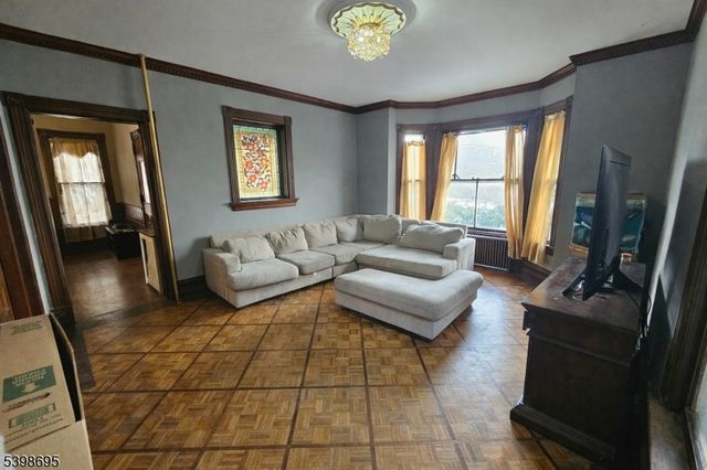 608 3rd St, Belvidere Twp., NJ 07823