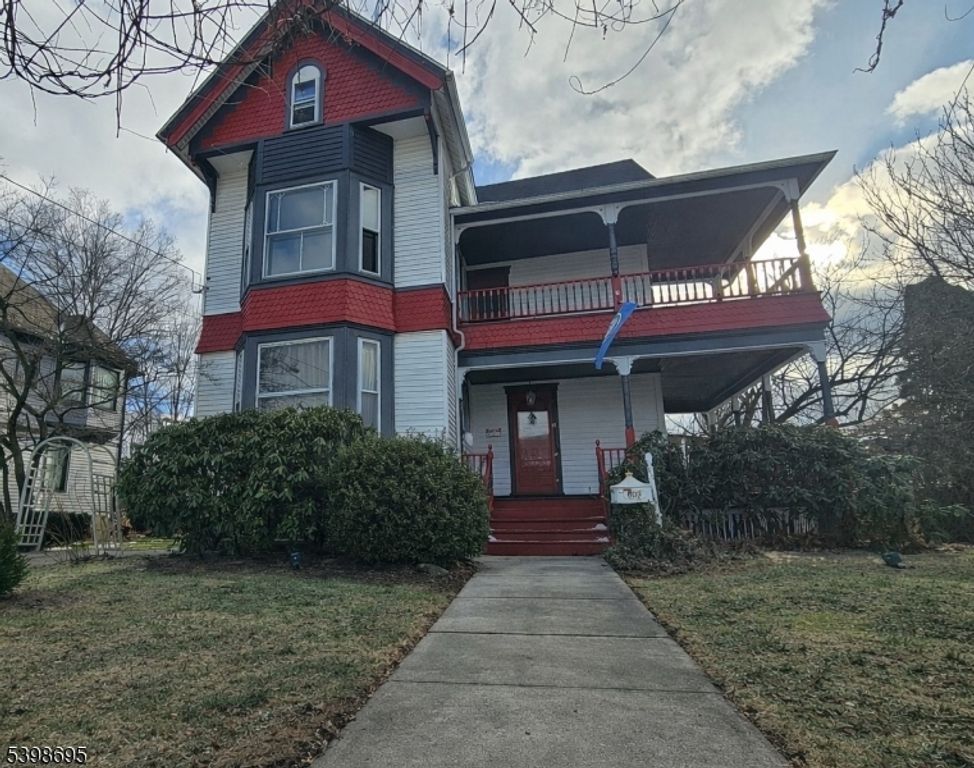 608 3rd St, Belvidere Twp., NJ 07823