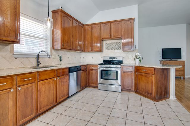 5520 Bandelier Trail, Fort Worth, TX 76137