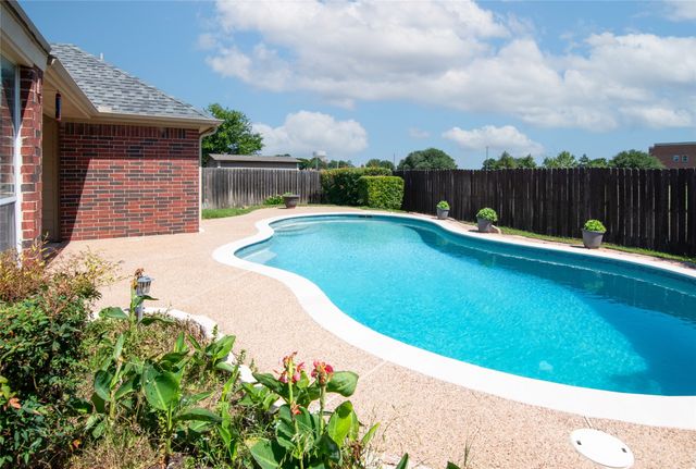 5520 Bandelier Trail, Fort Worth, TX 76137
