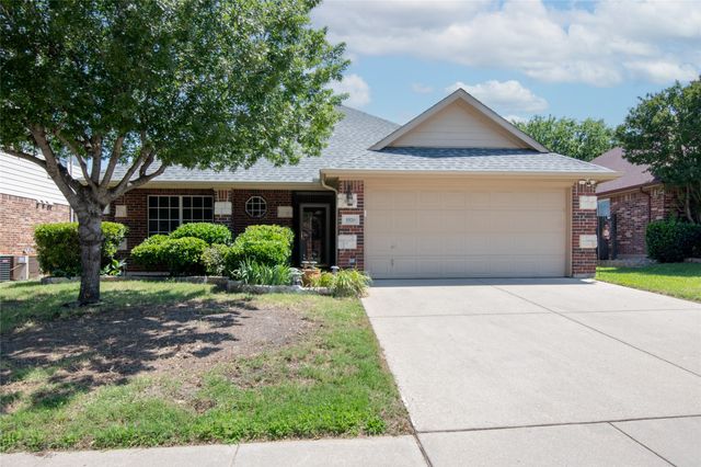 5520 Bandelier Trail, Fort Worth, TX 76137