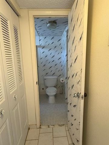 6001 NW 61st Avenue 105, Tamarac, FL 33319