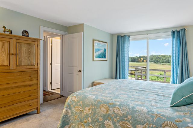 107 S Abbey Gate, Cotuit, MA 02635