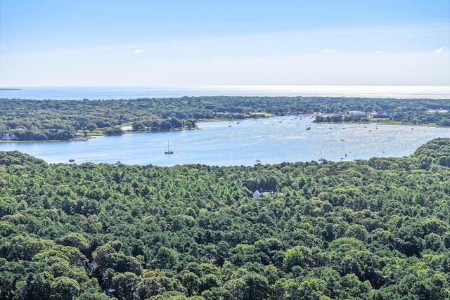 107 S Abbey Gate, Cotuit, MA 02635