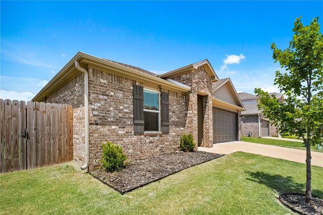 903 Nursery Road, Rogers, AR 72758