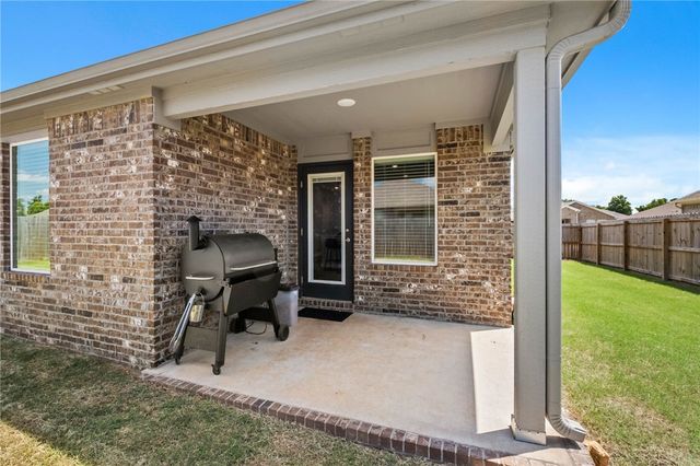 903 Nursery Road, Rogers, AR 72758