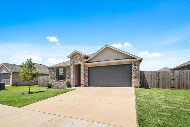 903 Nursery Road, Rogers, AR 72758