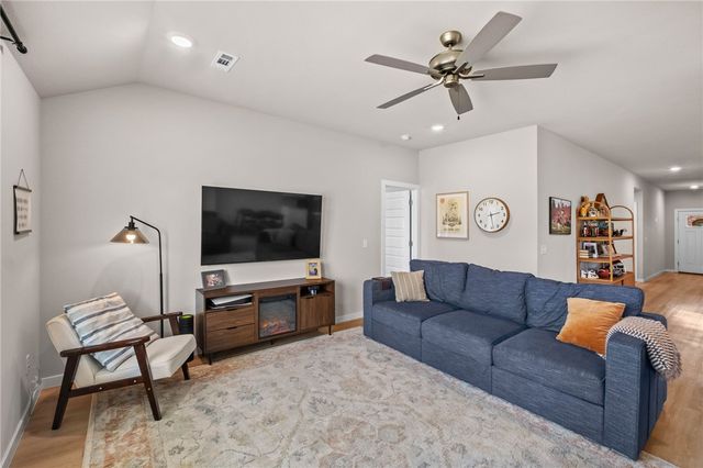 903 Nursery Road, Rogers, AR 72758