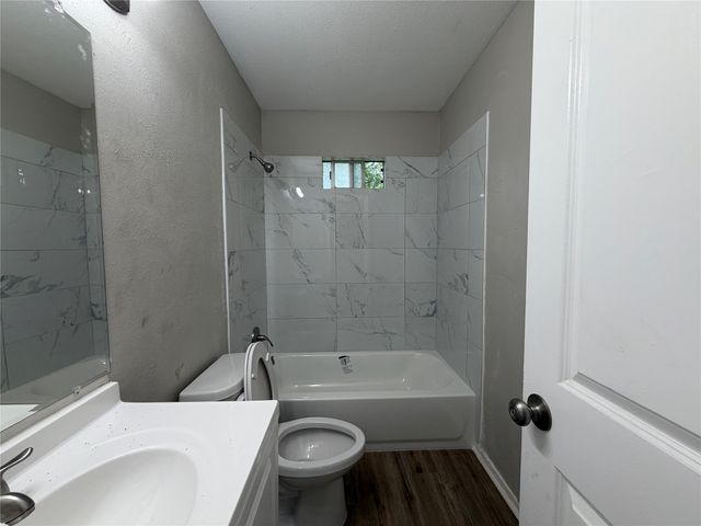 1105 De Ridder Avenue, Fort Worth, TX 76106