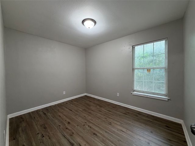 1105 De Ridder Avenue, Fort Worth, TX 76106