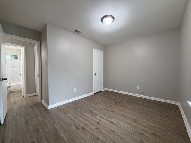 1105 De Ridder Avenue, Fort Worth, TX 76106