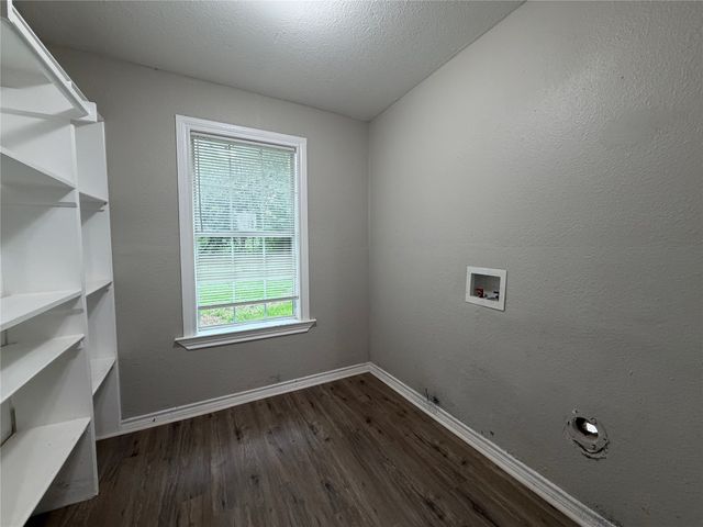 1105 De Ridder Avenue, Fort Worth, TX 76106