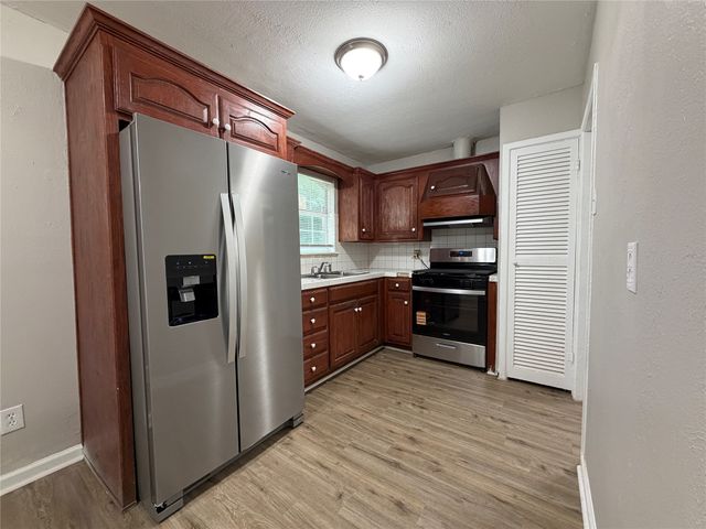 1105 De Ridder Avenue, Fort Worth, TX 76106