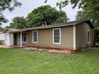 1105 De Ridder Avenue, Fort Worth, TX 76106
