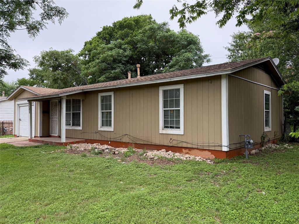 1105 De Ridder Avenue, Fort Worth, TX 76106