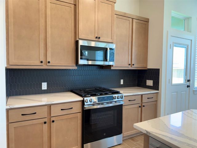9402 Autumn Vale Drive, Missouri City, TX 77459