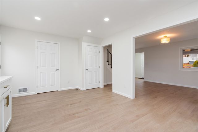 2441 Dewey St, Munhall, PA 15120