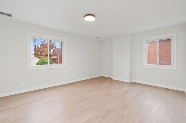 2441 Dewey St, Munhall, PA 15120