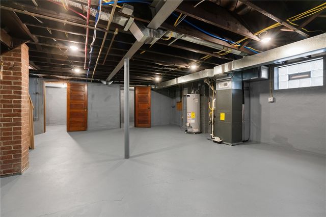 2441 Dewey St, Munhall, PA 15120