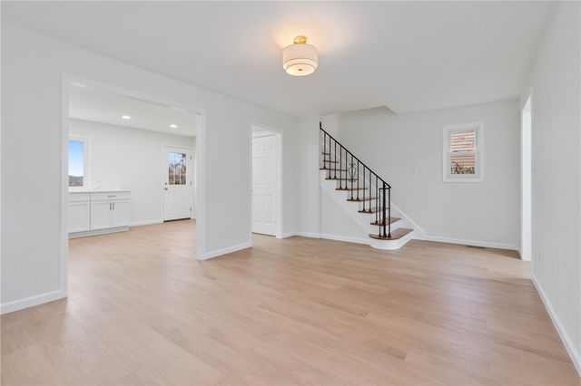 2441 Dewey St, Munhall, PA 15120