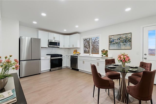 2441 Dewey St, Munhall, PA 15120