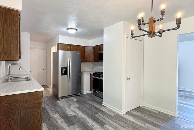 23971 Banyan Circle, Elkhart, IN 46516