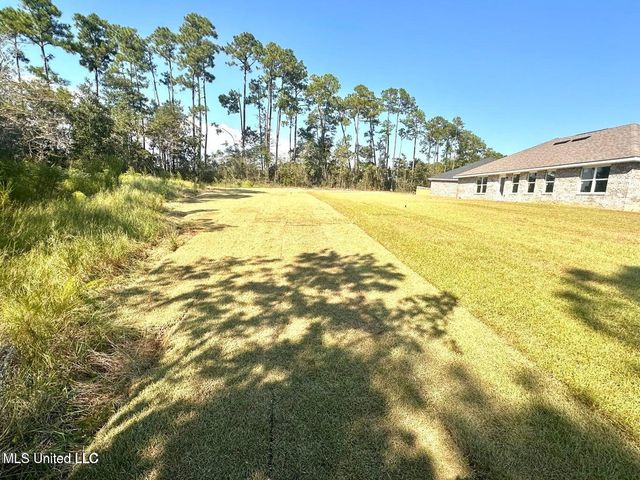 6288 Emerald Lake Drive, Biloxi, MS 39532