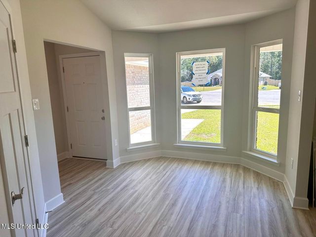 6288 Emerald Lake Drive, Biloxi, MS 39532