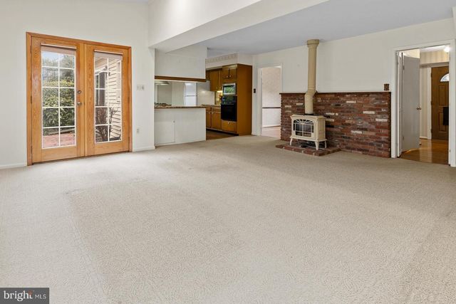 8714 GRANITE LN, Laurel, MD 20708