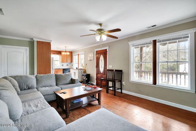 542 Brunswick Street SE, Bolivia, NC 28422