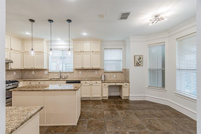 1440 Sunswept Terrace, Lewisville, TX 75077