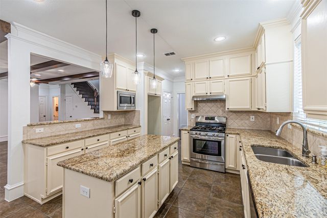 1440 Sunswept Terrace, Lewisville, TX 75077
